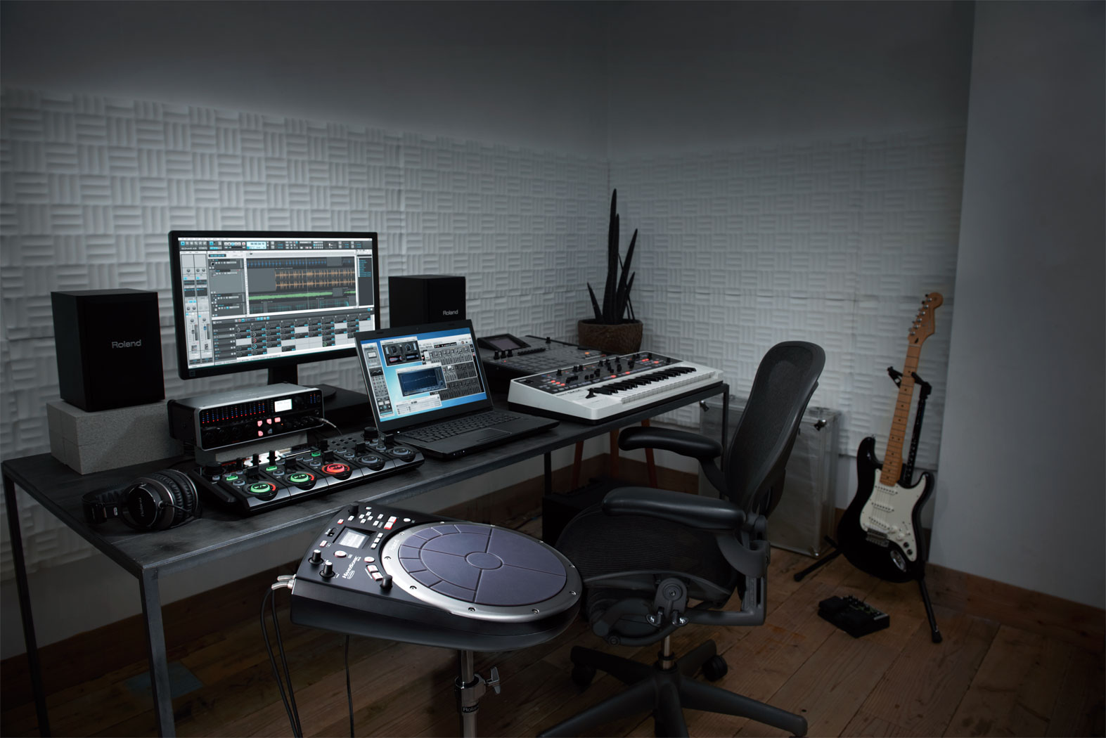 Roland HandSonic HPD20, Biểu Diễn Live Mượt Mà & Phản Hồi Siêu Nhạy